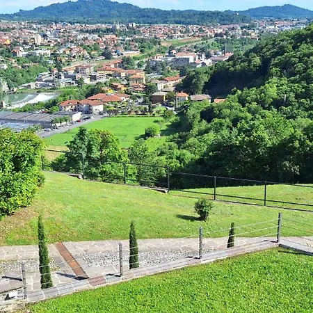 Duno A Un Passo Da Citta Alta *