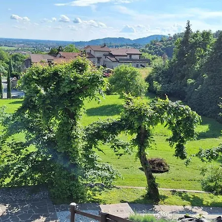 Duno A Un Passo Da Citta Alta *