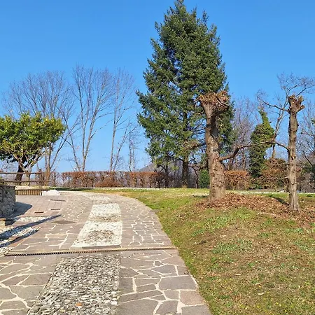 Duno A Un Passo Da Citta Alta