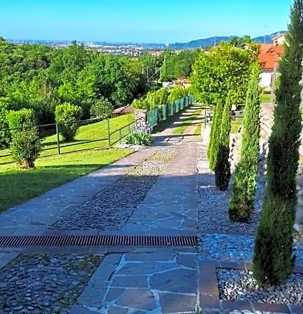 Duno A Un Passo Da Citta Alta *